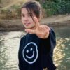 ဆရာမ ဒေါ်ဟန်နီစုကြည်အား တွေ့ရစဉ်