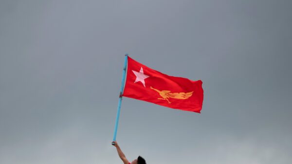 ဓာတ်ပုံ − ရိုက်တာ