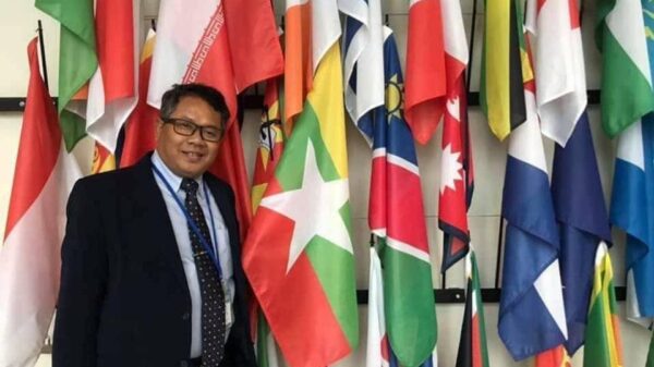 ဒီချုပ်အစိုးရလက်ထက် ပြန်လည်ထူထောင်ရေးဦးစီးဌာနညွှန်ချုပ် ဒေါက်တာထွန်းဇော် ယနေ့ ပြန်လည်လွတ်မြောက်လာ