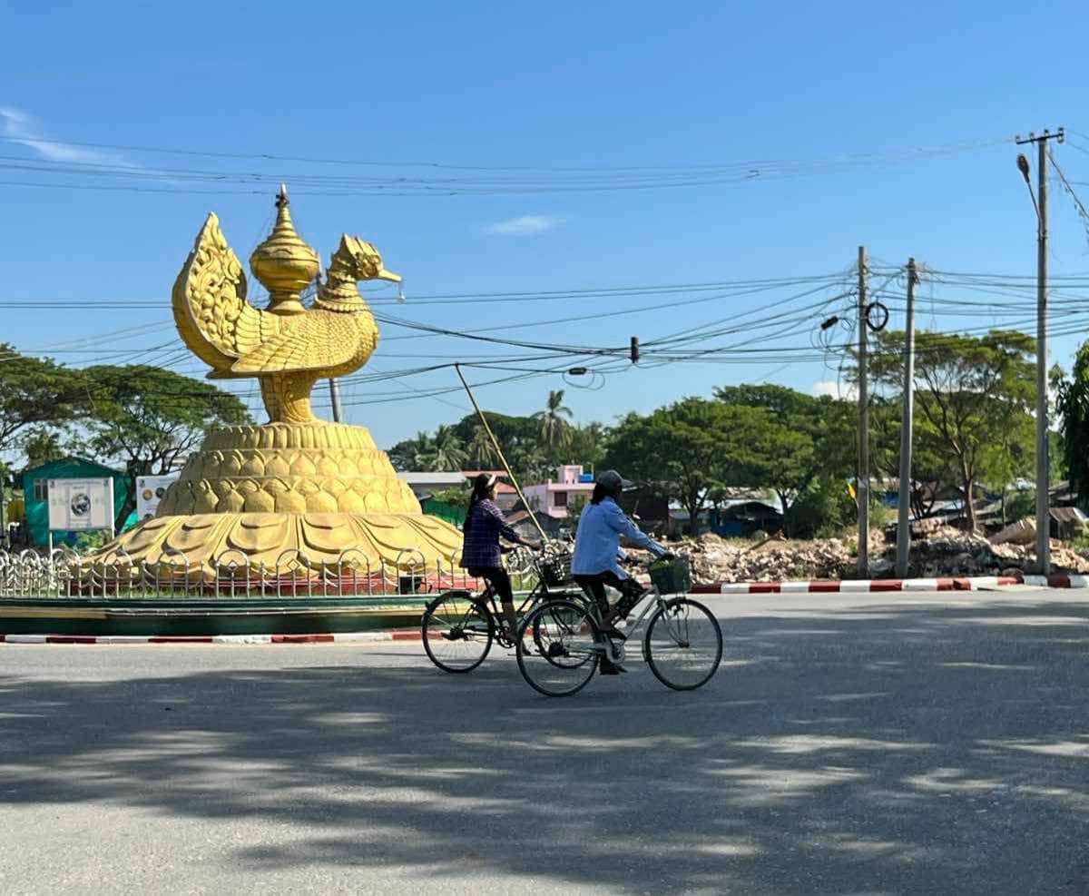 (အစ္စလာမ်သင်္ချိုင်းဟောင်းကို ဖြိုချဖျက်ဆီးပြီးနောက် တွေ့ရစဉ်)