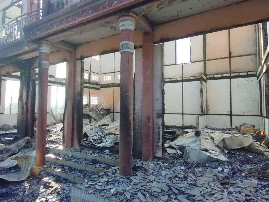 နိုဝင်ဘာ ၂၈ရက်တွင် အလယ်တောရွာကို မီးရှို့ပြီးနောက် တွေ့ရစဉ်၊ ဓာတ်ပုံ - TR