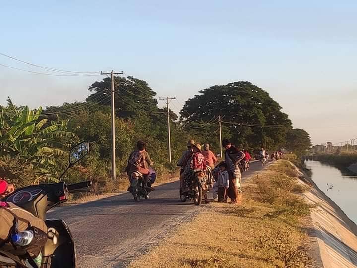 ထွက်ပြေးတိမ်းရှောင်လာသော ပြည်သူများ၊ ဓာတ်ပုံ-ဒီပဲယင်းစစ်ရှောင်ထောက်ပံ့ရေး