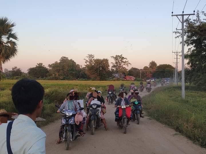 ထွက်ပြေးတိမ်းရှောင်လာသော ပြည်သူများ၊ ဓာတ်ပုံ-ဒီပဲယင်းစစ်ရှောင်ထောက်ပံ့ရေး