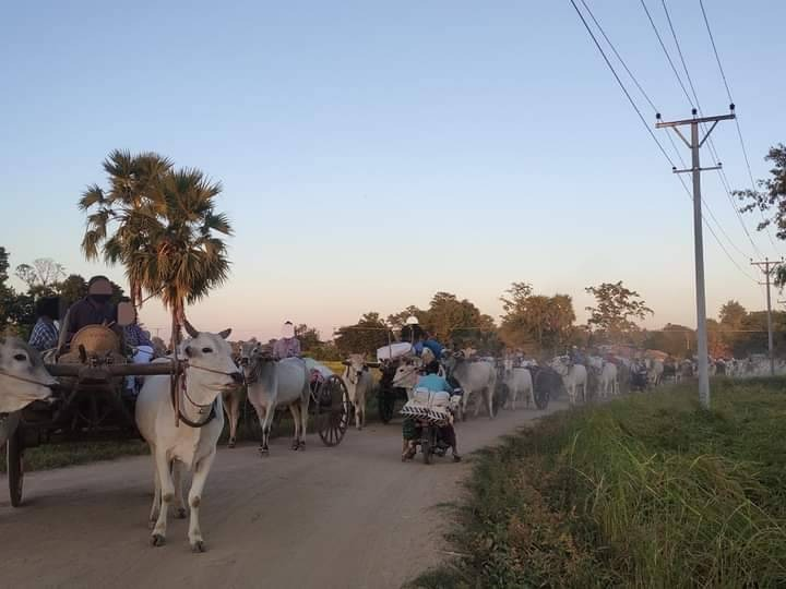 ထွက်ပြေးတိမ်းရှောင်လာသော ပြည်သူများ၊ ဓာတ်ပုံ-ဒီပဲယင်းစစ်ရှောင်ထောက်ပံ့ရေး