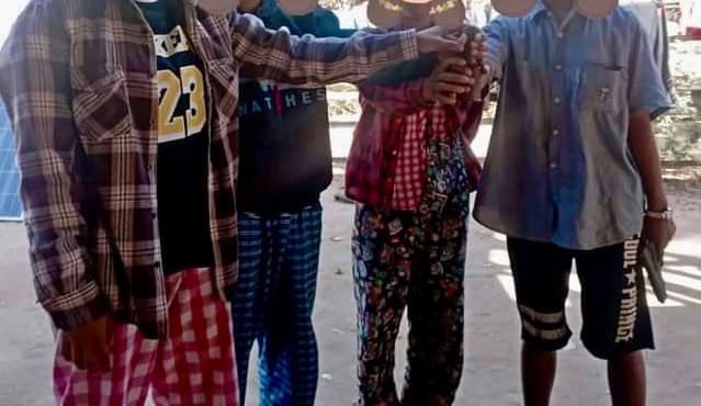 MNRF အမျိုးသမီးကွန်မန်ဒိုတပ်ဖွဲ့ဝင် အမျိုးသမီးရဲဘော်များအား တွေ့ရစဥ်၊ ဓာတ်ပုံ-MNRF