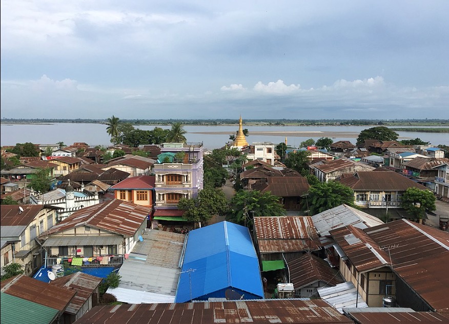 ကသာမြို့ကိုတွေ့ရစဉ် ( ဓာတ်ပုံ − ဝီကီ)