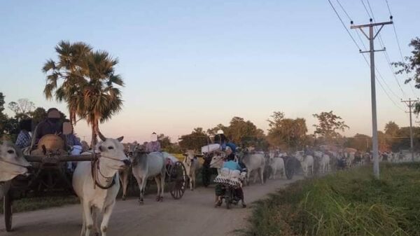 ထွက်ပြေးတိမ်းရှောင်လာသော ပြည်သူများ၊ ဓာတ်ပုံ-ဒီပဲယင်းစစ်ရှောင်ထောက်ပံ့ရေး