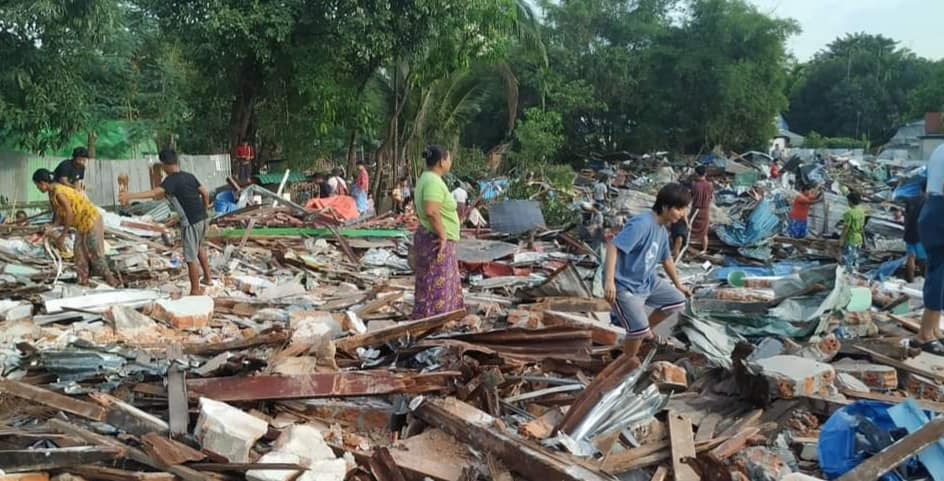 (ရန်ကုန်နှင့်မန္တလေးမြို့တွင် ပြည်သူများ၏နေအိမ်များကိုစစ်ကောင်စီကဖြိုချဖျက်ဆီးပြီးနောက်တွေ့ရစဥ်။ ဓာတ်ပုံ-PS/ CJ)