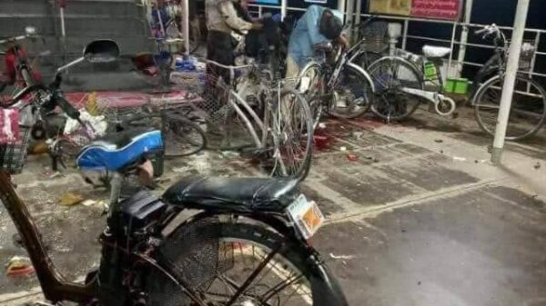 ကူးတို့သင်္ဘောပေါ် ဗုံးဖောက်ခွဲသည့်လုပ်ရပ်အား ဒလ PDFနှင့် တော်လှန်ရေးအင်အားစုများ ပြင်းထန်စွာရှုတ်ချ
