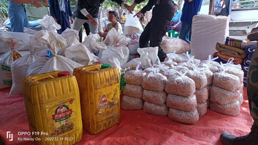 မြောင်မြို့နယ်တွင် စစ်ကောင်စီတပ်မီးရှို့ဖျက်ဆီးသွားသည့် ကျေးရွာလေးရွာမှ ပြည်သူများအတွက် သွားရောက်ထောက်ပံ့