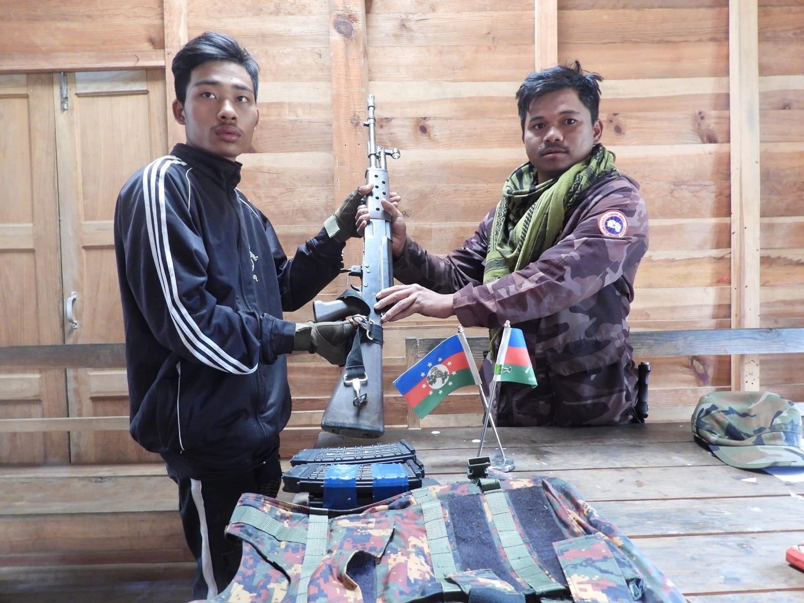 ဓာတ်ပုံ - မင်းတပ် CDF