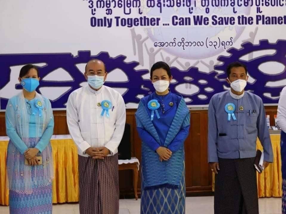 စစ်​ကောင်စီ၏လူကယ်ပြန်ဝန်ကြီး၊ ဒုဝန်ကြီးနှင့်အဖွဲ့ ဓါတ်ပုံ-လူကယ်ပြန်