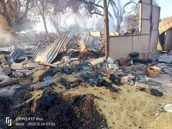 မီးရှို့ဖျက်ဆီးခံရပြီးနောက်တွေ့ရသည့် တောင်ရွာကျေးရွာ၊ ဓာတ်ပုံ-နွေဦးတော်လှန်ရေး-မြိုင်