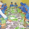 (Albion ကုမ္ပဏီ​ဆေးဝါးထုတ်လုပ်​ရေးလုပ်ငန်းခွင်။ ဓါတ်ပုံ- Daily Sun)