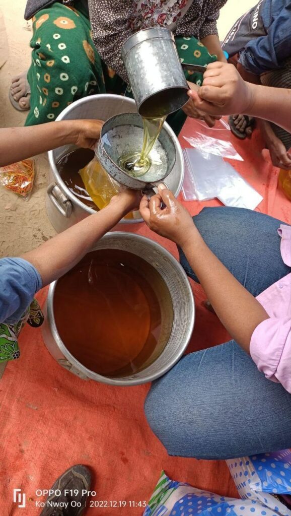 မြောင်မြို့နယ်တွင် စစ်ကောင်စီတပ်မီးရှို့ဖျက်ဆီးသွားသည့် ကျေးရွာလေးရွာမှ ပြည်သူများအတွက် သွားရောက်ထောက်ပံ့