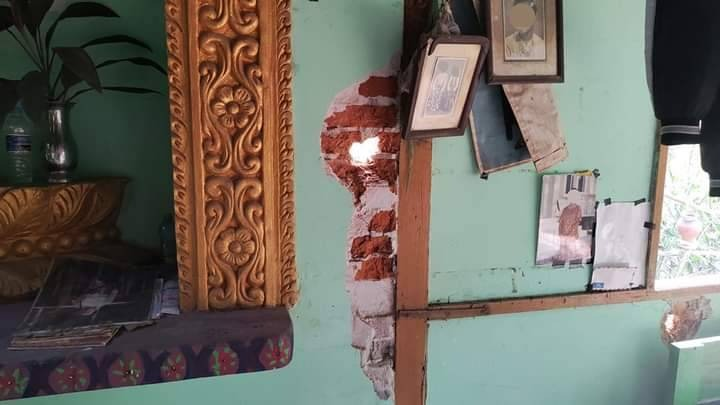 ညောင်လှကျေးရွာအတွင်း လက်နက်ကြီးဖြင့် ပစ်ခတ်ခံရပြီးနောက် တွေ့ရစဥ်၊ဓာတ်ပုံ-ဒီပဲယင်းမြို့နယ်စစ်ရှောင်ထောက်ပံ့ရေး၊ NH
