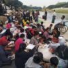 တိုက်ပွဲ​တွေ​ကြောင့်ထိုင်းနယ်စပ်သို့ထွက်​ပြေးတိမ်း​ရှောင်​နေရတဲ့ စစ်​ဘေး​​ရှောင်ပြည်သူ​တွေကို ၂၀၂၁ ဒီဇင်ဘာလက​တွေ့ရစဥ်။ ဓါတ်ပုံ- CJ