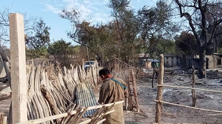 မီးရှိူ့ခံရသော ထန်းပင်ချောင်းနှင့် ရွာသာအေး ကျေးရွာတို့အား တွေ့ရစဥ်၊ဓာတ်ပုံ - CJ