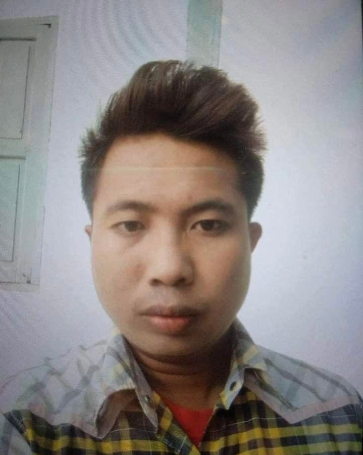 အသတ်ခံရသော အုပ်ချုပ်ရေးမှူးနှင့်သားဖြစ်သူအား တွေ့ရစဉ်၊ ဓာတ်ပုံ-WTRF