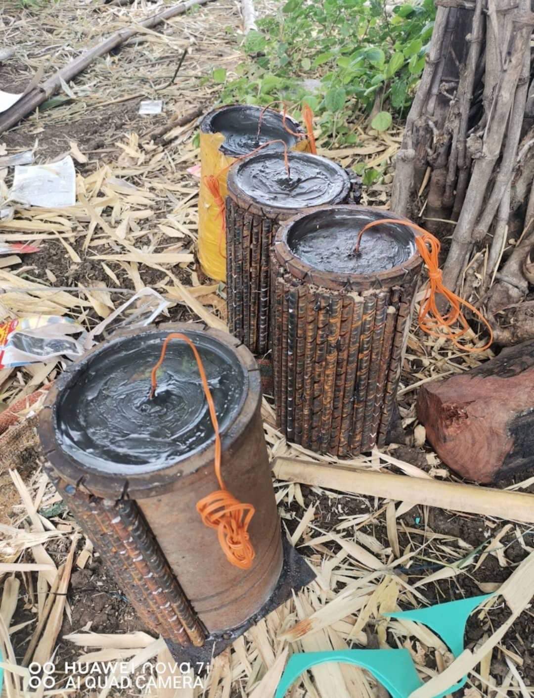 (တိုက်ခိုက်ရာတွင် တော်လှန်ရေးတပ်ဖွဲ့များ အသုံးပြုခဲ့သော စလက်မိုင်းများအား တွေ့ရစဥ်၊ဓာတ်ပုံ - ပေးပို့)