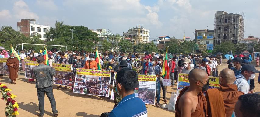 မဘသနဲ့စစ်အုပ်စုဆန္ဒပြပွဲကို လူမှုကွန်ရက်မှာတင်သူ အမျိုးသမီးဖမ်းဆီးခံရ