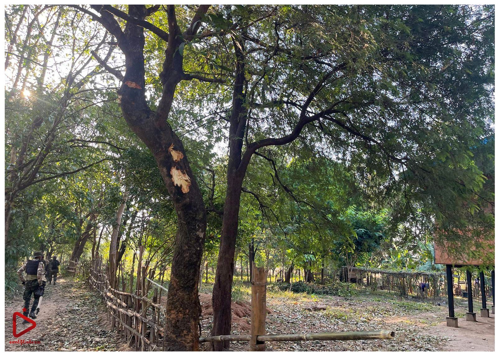 (KNLA၊ PDF ပူးပေါင်းတပ်မှ ရဲဘော်များအား တွေ့ရစဥ်၊ဓာတ်ပုံ - News and Information of the Southern Military Region)