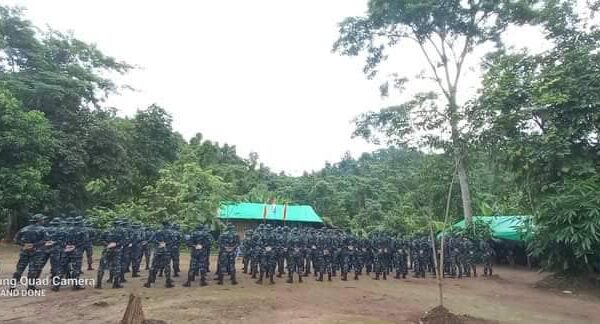 (ပဲခူးခရိုင် ပြည်သူ့ကာကွယ်ရေးတပ်ဖွဲ့(PDF) တပ်ရင်း (၃၇၀၂)မှ ရဲဘော်များအား တွေ့ရစဉ်)