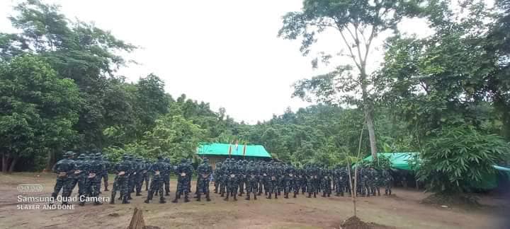 (ပဲခူးခရိုင် ပြည်သူ့ကာကွယ်ရေးတပ်ဖွဲ့(PDF) တပ်ရင်း (၃၇၀၂)မှ ရဲဘော်များအား တွေ့ရစဉ်)