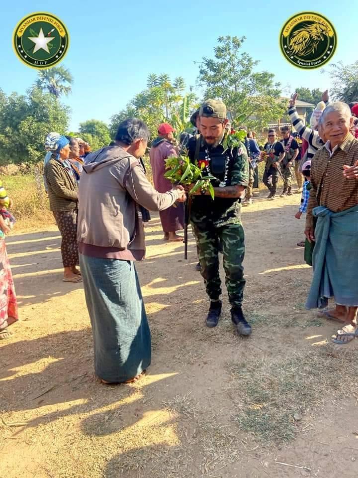 ဓာတ်ပုံ - MDF-ဗဟိုပြန်ကြားရေးကော်မတီ