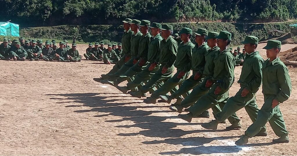 (ကိုးကန့်တပ်မတော်(MNDAA)မှ တပ်သားများအား တွေ့ရစဉ်)