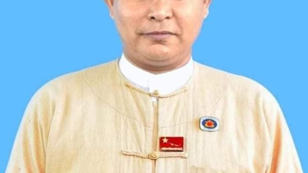 ပွင့်ဖြူအမျိုးသားလွှတ်​တော်အမတ်ဦးထွန်းထွန်း။