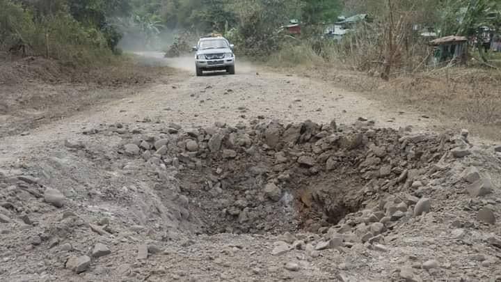 စစ်ကောင်စီတပ် လေကြောင်းတိုက်ခိုက်မှုပြုလုပ်ပြီးနောက် တွေ့ရစဥ်၊ ဓာတ်ပုံ - The Chin Journal၊ CJ