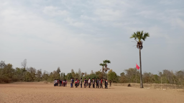 ပြည်သူ့ကာကွယ်ရေးတပ်ဖွဲ့-ရေစကြိုမြို့နယ်(ပ.က.ဖ)မှ ရဲဘော်များအား တွေ့ရစဥ်၊ ဓာတ်ပုံ - ရေစကြိုမြို့နယ်(ပ.က.ဖ)