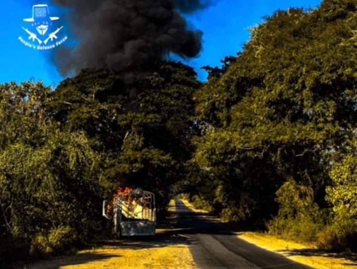 (ဇန်နဝါရီ ၁၁ ရက်က ရွှေဘို-ကျောက်မြောင်းလမ်း၌ မိုင်းထိခဲ့သော စစ်ကောင်စီယာဥ်တစ်စီးအား တွေ့ရစဥ်)