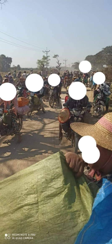 ထွက်ပြေးတိမ်းရှောင်လာရသည့် ပြည်သူများ၊ ဓာတ်ပုံ - Information Ye - U News