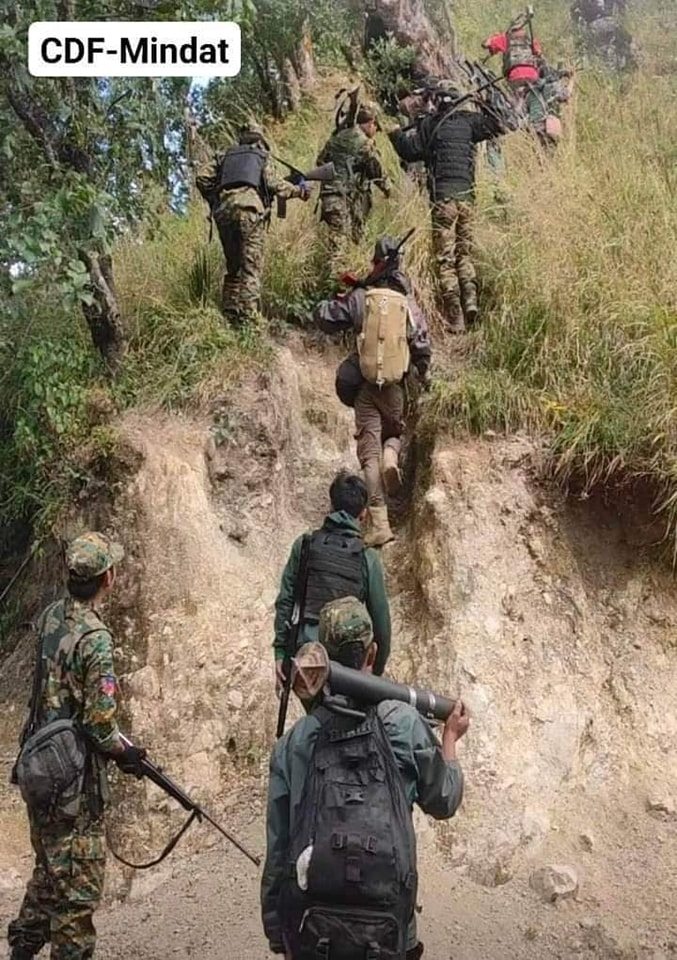 (မင်းတပ်CDFမှ ရဲဘော်များအား တွေ့ရစဥ်၊ ဓာတ်ပုံ - CDF-Mindat)