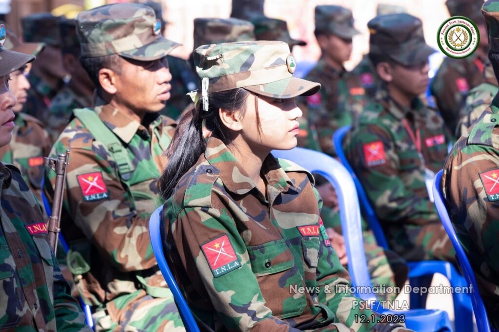 (ယနေ့ ကျရောက်သည့် နှစ် (၆၀)ပြည့် တအာင်းအမျိုးသားတော်လှန်ရေးနေ့ အခမ်းအနားကျင်းပနေစဉ်၊ ဓာတ်ပုံ - TNLA)