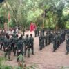 (ပဲခူး PDF မှ ရဲဘော်များအား တွေ့ရစဉ်)
