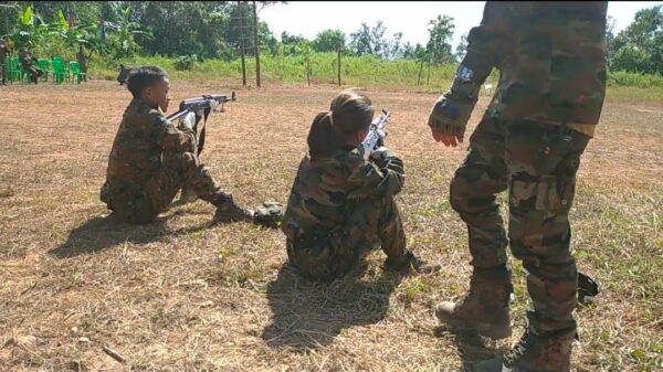 (CDF မတူပီတပ်ဖွဲ့ဝင်များ သေနတ်ပစ်လေ့ကျင့်နေစဥ်၊ ဓာတ်ပုံ - Chinland Defense Force Matupi)