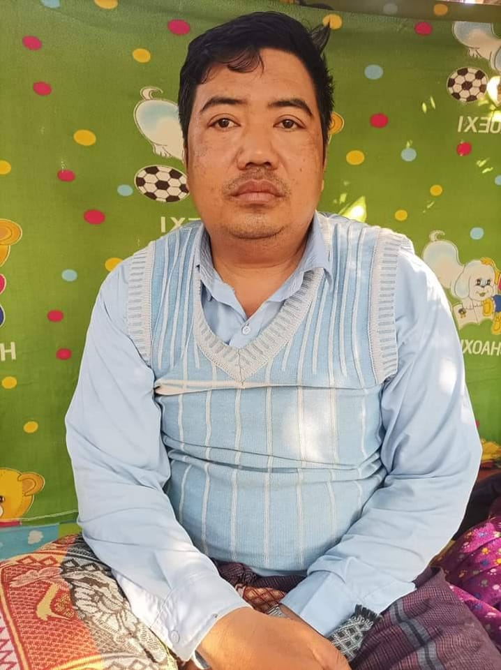 (ဖမ်းဆီးထားသည့် စည်ပင်ဒုဦးစီးမှူးအား တွေ့ရစဥ်။ ။ဓါတ်ပုံ-မုံရွာ ပလဖ)