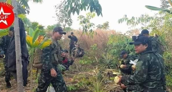 (YGF-ရေးပြောက်ကျားတပ်ဖွဲ့ဝင်များအား တွေ့ရစဥ်၊ ဓာတ်ပုံ - YGF)