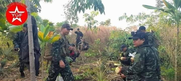 (YGF-ရေးပြောက်ကျားတပ်ဖွဲ့ဝင်များအား တွေ့ရစဥ်၊ ဓာတ်ပုံ - YGF)