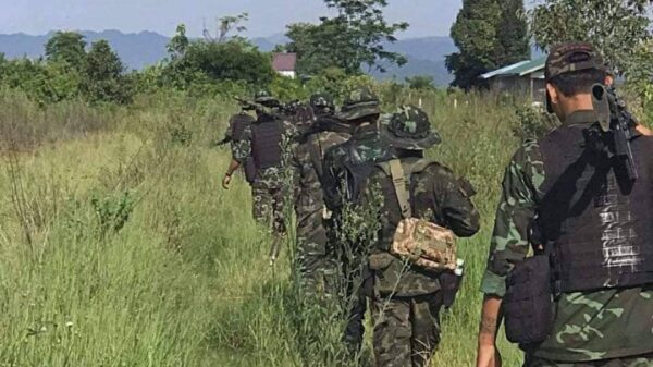 (စစ်ကောင်စီတပ်ကို တိုက်ခိုက်လျက်ရှိသည့် KNDF တပ်ရင်း(၉)တပ်ဖွဲ့ဝင်များအား တွေ့ရစဉ်၊ ဓာတ်ပုံ - KNDF)