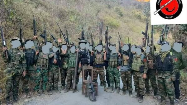 မတူပီ CDF မှ ရဲဘော်များအား တွေ့ရစဉ်၊ ဓာတ်ပုံ - မတူပီ CDF