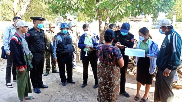 ရွေးကောက်ပွဲအတွက် လူဦးရေစာရင်းကောက်ယူနေစဉ်