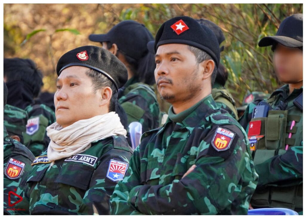 ဓာတ်ပုံ - ကျားသစ်နက် စစ်ကြောင်း