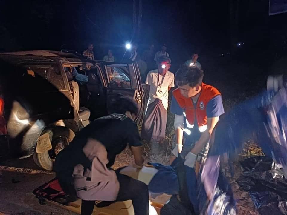 (ယာဥ်တိုက်မှုဖြစ်ပွားပြီးနောက်မြင်ကွင်း။ ဓါတ်ပုံ-CJ)
