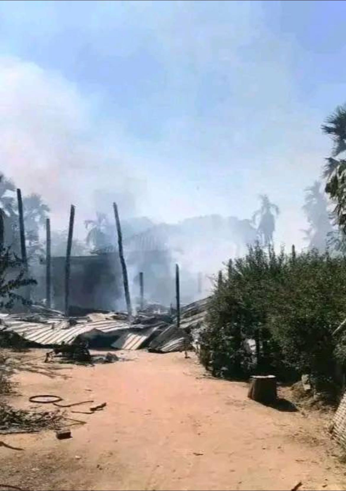 ယမန်နေ့က စိုင်တိုးရွာမီးလောင်ပြာကျခဲ့စဥ်၊ ဓာတ်ပုံ-Shwe Bo Local PDF