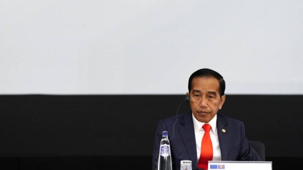 နိုင်ငံသမိုင်းမှာ ဆိုးရွားတဲ့ လူ့အခွင့်အရေး ချိုးဖောက်မှုတွေ ရှိခဲ့တယ်လို့ အင်ဒိုနီးရှား သမ္မတ ဝန်ခံ