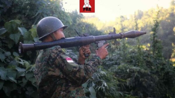 (PRA(မ​ကွေး)တပ်ဖွဲ့ဝင်တစ်ဦး ။ဓါတ်ပုံ-PRA-မ​ကွေး)